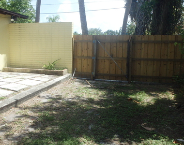 1651 Se 8th Street - Photo Thumbnail 14