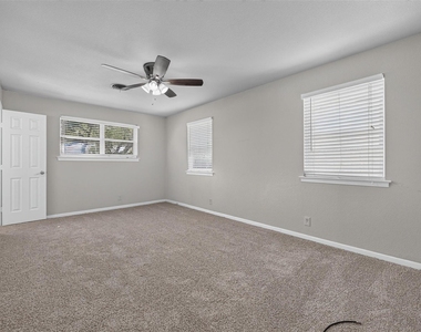 5900 Whitman Avenue - Photo Thumbnail 16