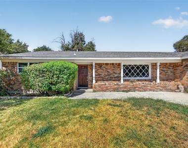 5900 Whitman Avenue - Photo Thumbnail 2