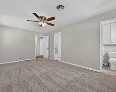 5900 Whitman Avenue - Photo Thumbnail 17
