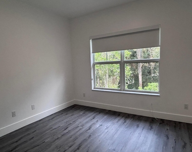3930 Sabal Way - Photo Thumbnail 13