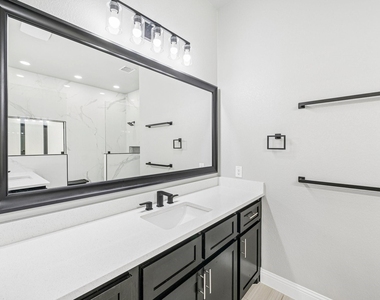 1036 Windy Hill Lane - Photo Thumbnail 12
