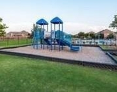 1036 Windy Hill Lane - Photo Thumbnail 34