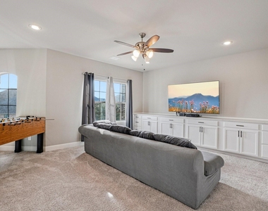 1036 Windy Hill Lane - Photo Thumbnail 23