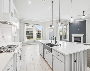 1036 Windy Hill Lane - Photo Thumbnail 8