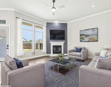 1036 Windy Hill Lane - Photo Thumbnail 4