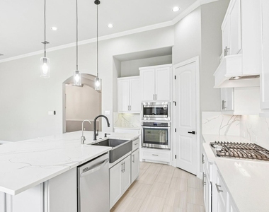 1036 Windy Hill Lane - Photo Thumbnail 9