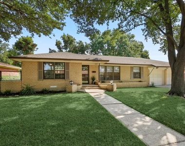 2422 Mockingbird Lane - Photo Thumbnail 31