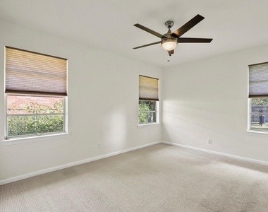 2422 Mockingbird Lane - Photo Thumbnail 23