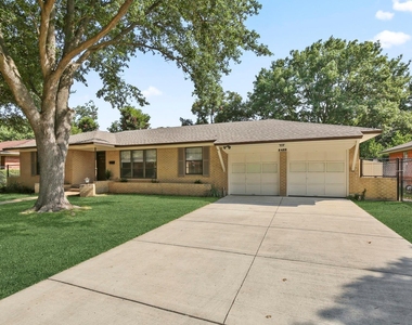 2422 Mockingbird Lane - Photo Thumbnail 30