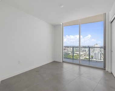1400 Biscayne Boulevard - Photo Thumbnail 4