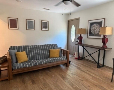 6870 Briar Road - Photo Thumbnail 3