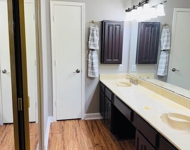 4722 Fallon Place - Photo Thumbnail 12