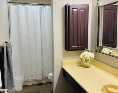 4722 Fallon Place - Photo Thumbnail 16