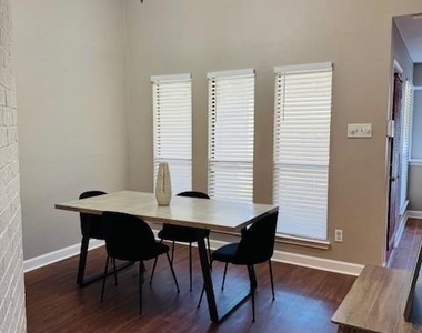 4722 Fallon Place - Photo Thumbnail 5