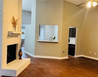 4722 Fallon Place - Photo Thumbnail 3