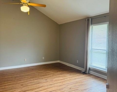 4722 Fallon Place - Photo Thumbnail 11