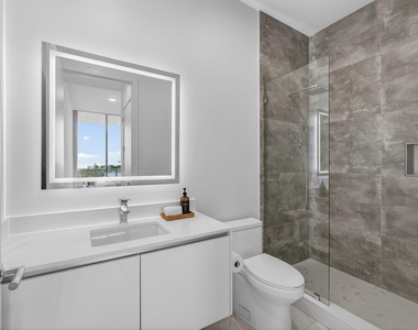 220 Lake Shore Drive - Photo Thumbnail 43