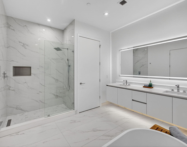 220 Lake Shore Drive - Photo Thumbnail 39