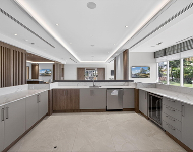 220 Lake Shore Drive - Photo Thumbnail 78