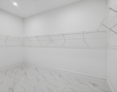 220 Lake Shore Drive - Photo Thumbnail 34