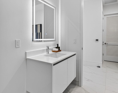 220 Lake Shore Drive - Photo Thumbnail 23