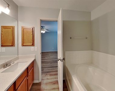 641 Mallard Drive - Photo Thumbnail 10