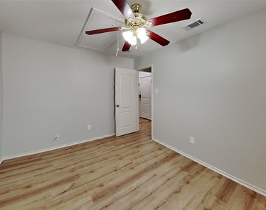 641 Mallard Drive - Photo Thumbnail 13