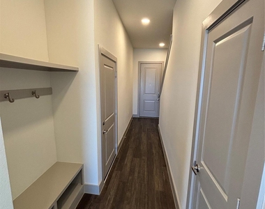 2036 Oak Grove - Photo Thumbnail 1