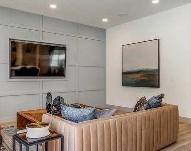 2036 Oak Grove - Photo Thumbnail 23