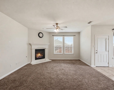 560 Pendennis Drive - Photo Thumbnail 5