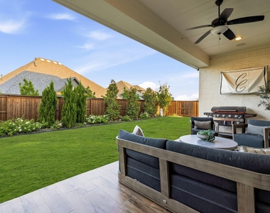 4511 Walnut Grove Lane - Photo Thumbnail 24