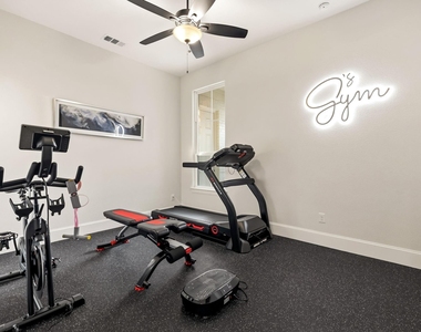 4511 Walnut Grove Lane - Photo Thumbnail 23