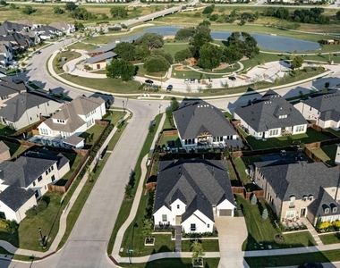 4511 Walnut Grove Lane - Photo Thumbnail 31