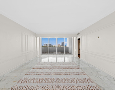 333 Sunset Drive - Photo Thumbnail 8