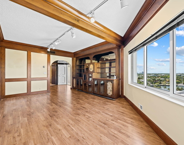 333 Sunset Drive - Photo Thumbnail 23