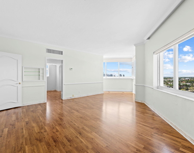 333 Sunset Drive - Photo Thumbnail 13
