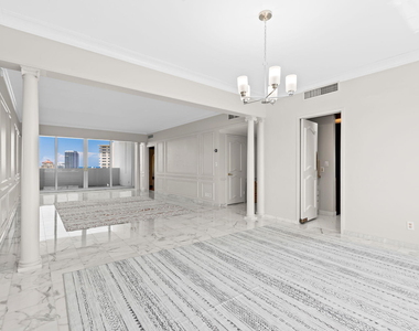 333 Sunset Drive - Photo Thumbnail 5