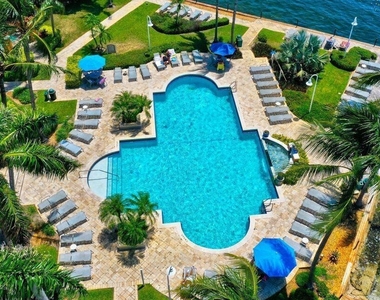 103 Yacht Club Way - Photo Thumbnail 7