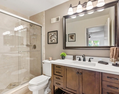 103 Yacht Club Way - Photo Thumbnail 27
