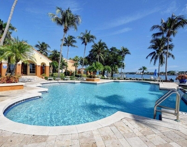 103 Yacht Club Way - Photo Thumbnail 14