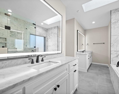 894 Tate Street - Photo Thumbnail 21