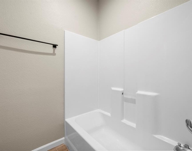 894 Tate Street - Photo Thumbnail 26