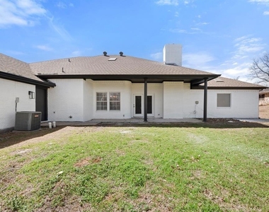 894 Tate Street - Photo Thumbnail 38