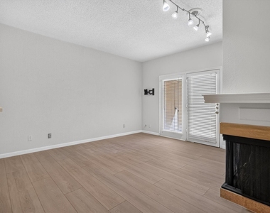 14277 Preston Road - Photo Thumbnail 2