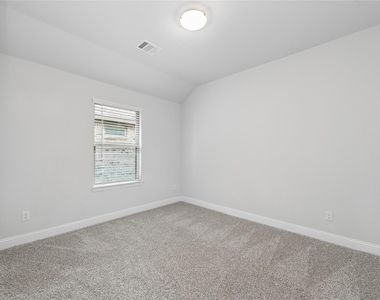 613 Cattle Chute Court - Photo Thumbnail 4