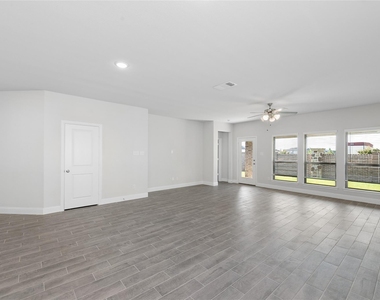 613 Cattle Chute Court - Photo Thumbnail 17