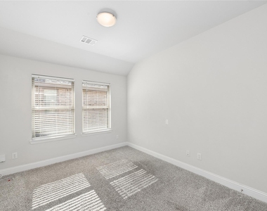 613 Cattle Chute Court - Photo Thumbnail 7