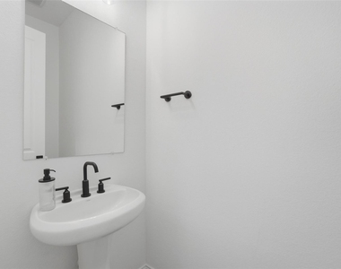 7503 Millingston Road - Photo Thumbnail 23