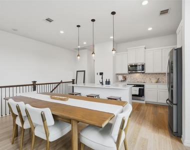 7503 Millingston Road - Photo Thumbnail 8